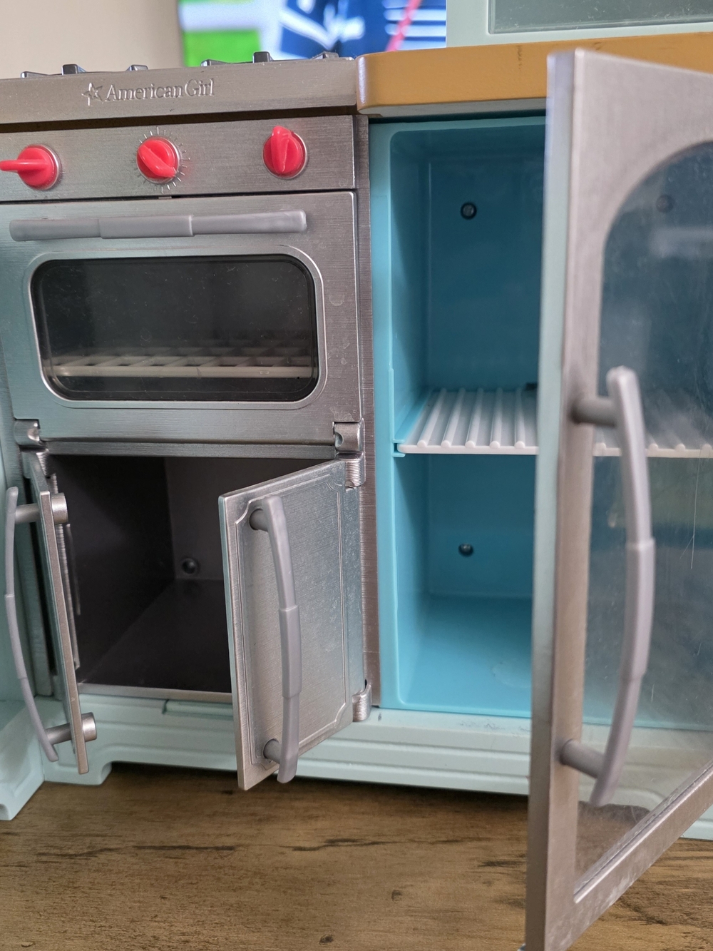 American Girl Aqua Play Kitchen with Silver Accents Retired - Picture 5 of 12